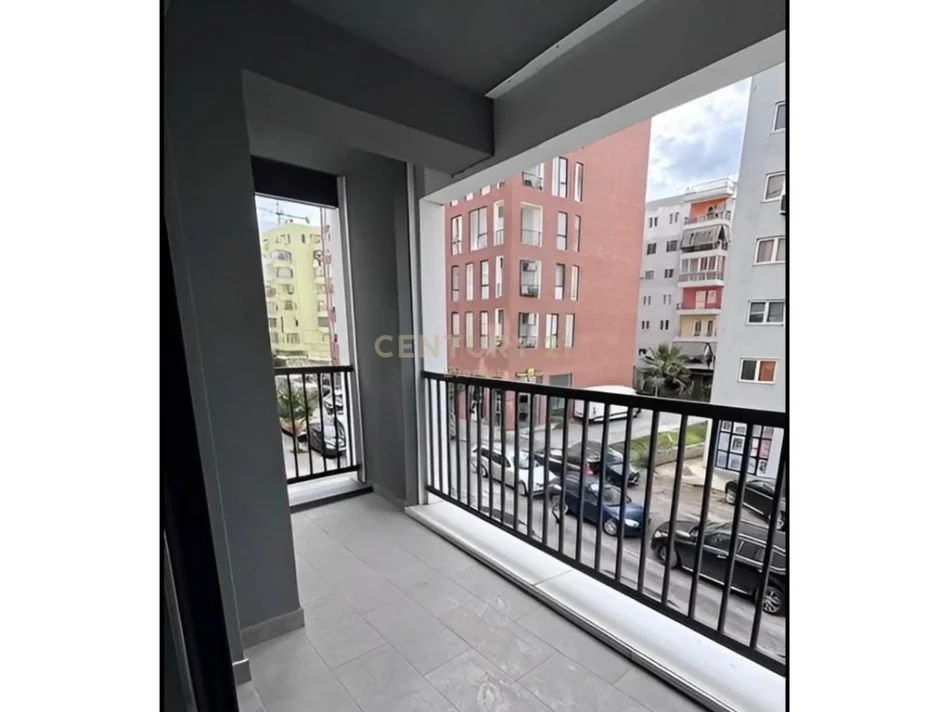 Tirane, shitet apartament 3+1+Ballkon Kati 1, 147 m² 264.000 € 
