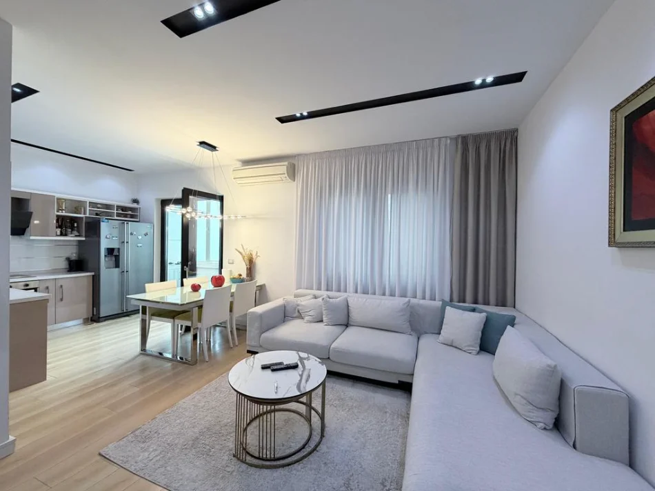 Shqiperi, shitet apartament 3+1 Kati 5, 104 m² 245.000 € (mine peza)