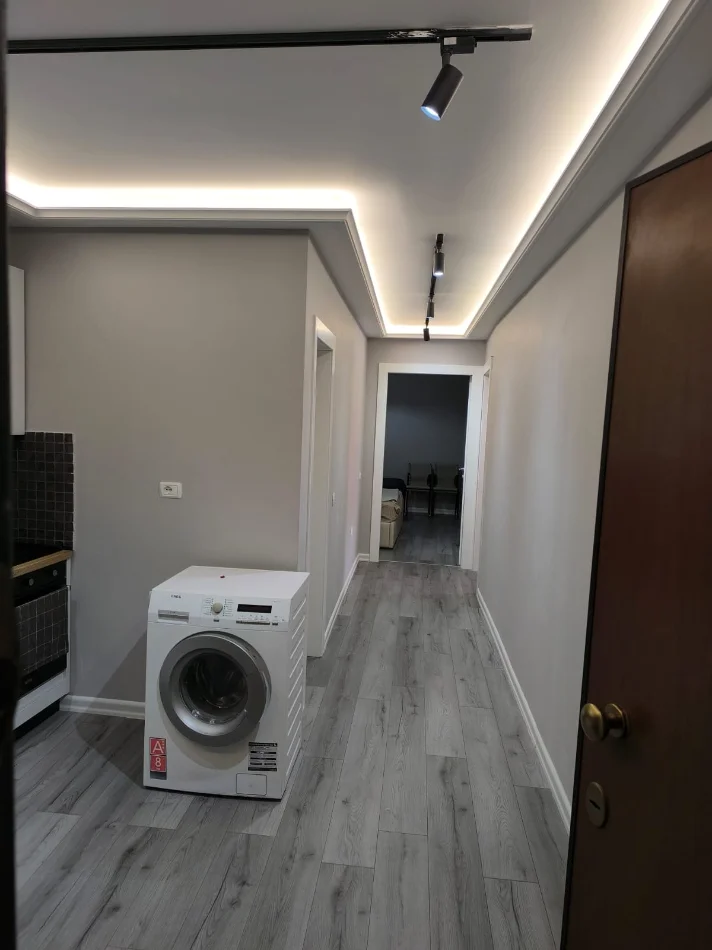 Durres, jepet me qera apartament 1+1+Ballkon Kati 1, 300 € (Shkemi i Kavajes)