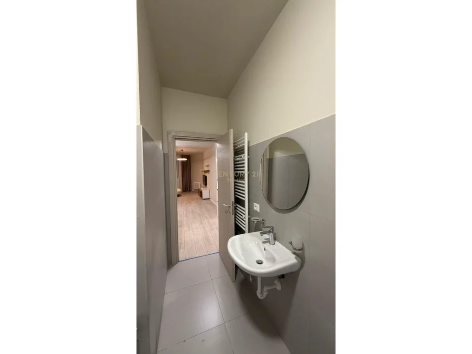 Tirane, jepet me qera apartament 1+1+Ballkon Kati 2, 62 m² 580 € (RIVER RESIDENCE!)