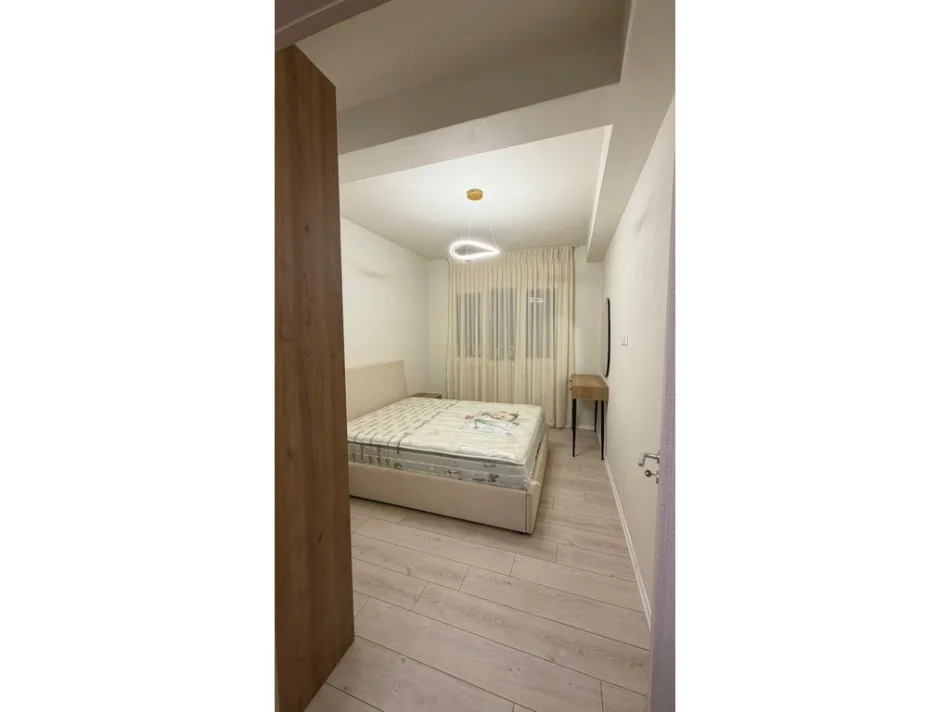 Tirane, jepet me qera apartament 1+1+Ballkon Kati 2, 62 m² 580 € (RIVER RESIDENCE!)