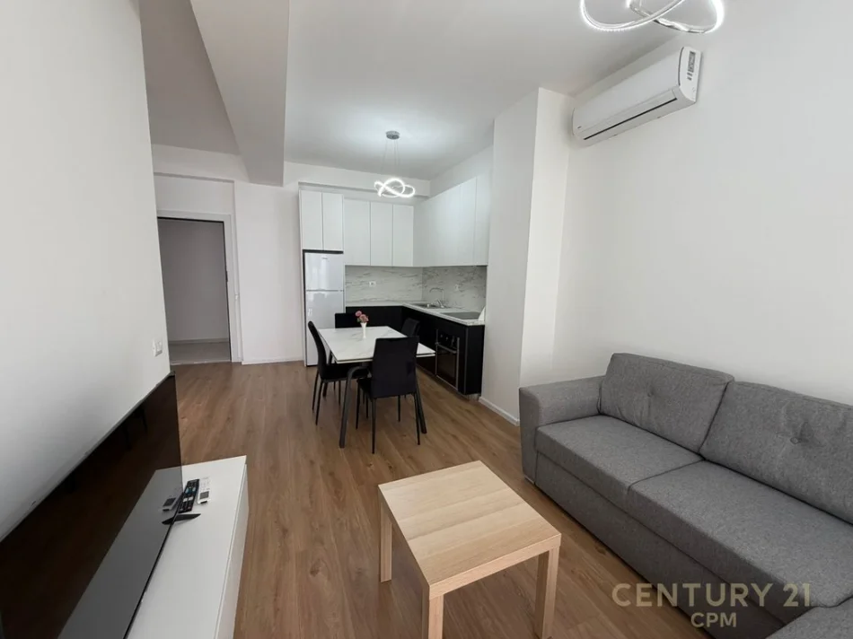 Tirane, jepet me qera apartament 1+1+Ballkon Kati 3, 54 m² 450 € (REZIDENCA KAIMI!)