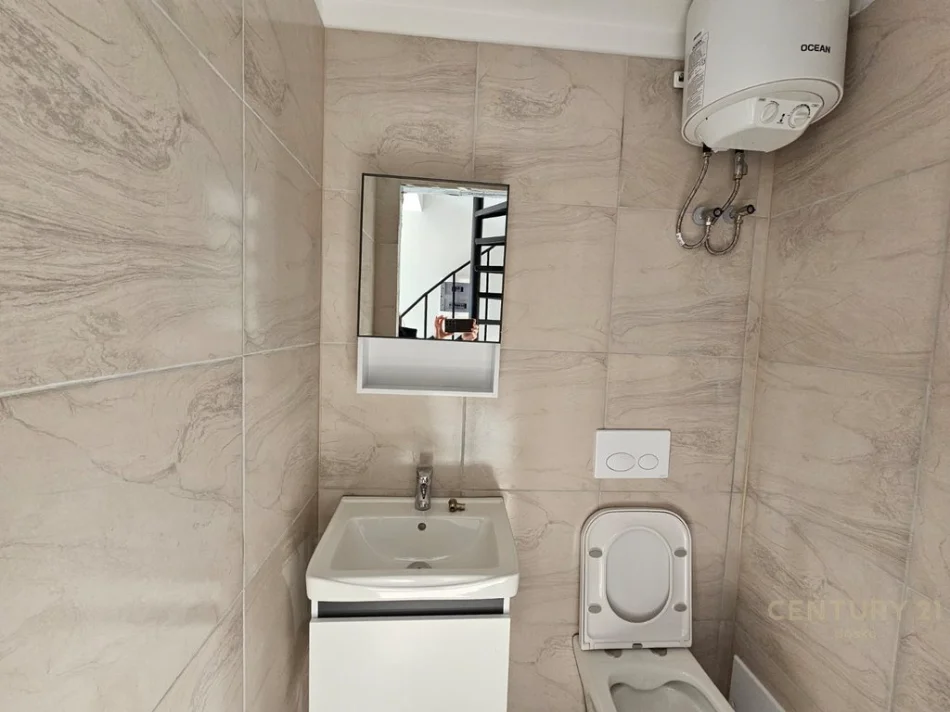 Shqiperi, jepet me qera ambjent biznesi Kati 0, 14 m² 430 € (Pazari i ri)