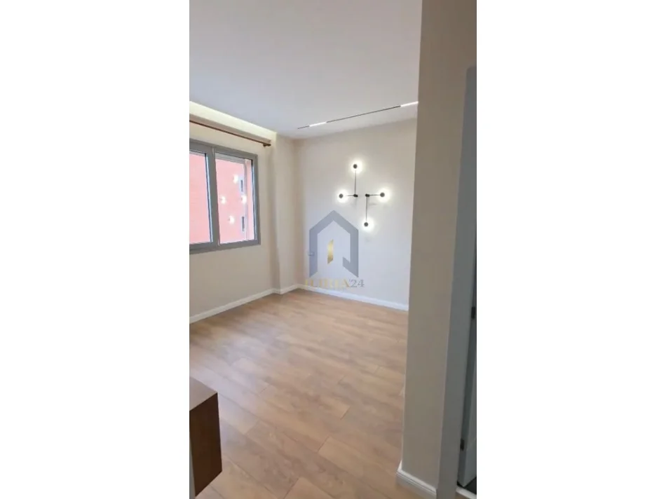 Tirane, shitet apartament 2+1+Aneks+Ballkon Kati 5, 96 m² 239.000 € (Apartament 2+1 per shitje ne "Kinostudio" Kompleksi Orion 4)