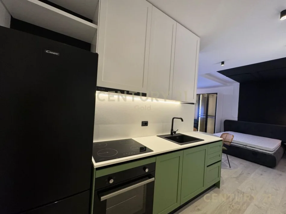 Tirane, jepet me qera garsonier 1+1+Ballkon Kati 4, 38 m² 500 € 