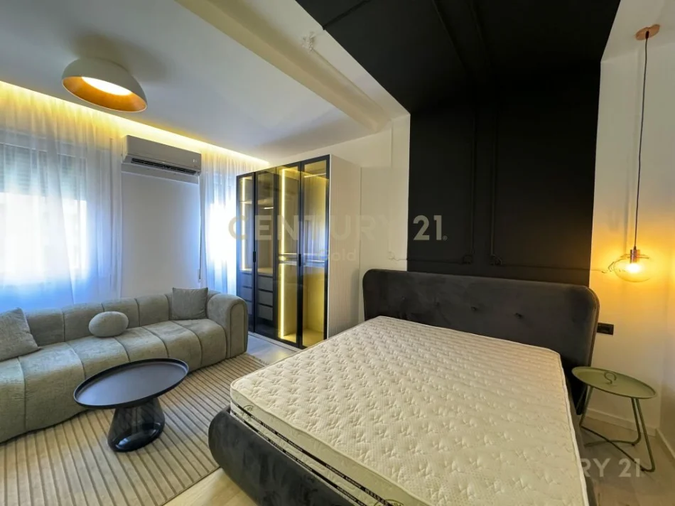 Tirane, jepet me qera garsonier 1+1+Ballkon Kati 4, 38 m² 500 € 