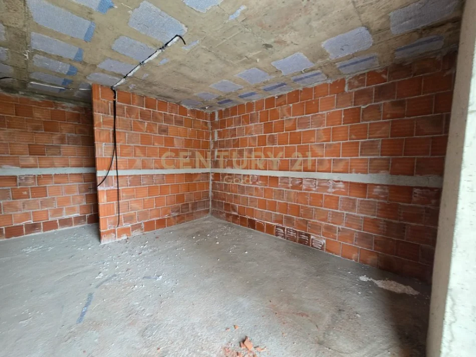 Tirane, shitet apartament 1+1 Kati 7, 82 m² 123.000 € 