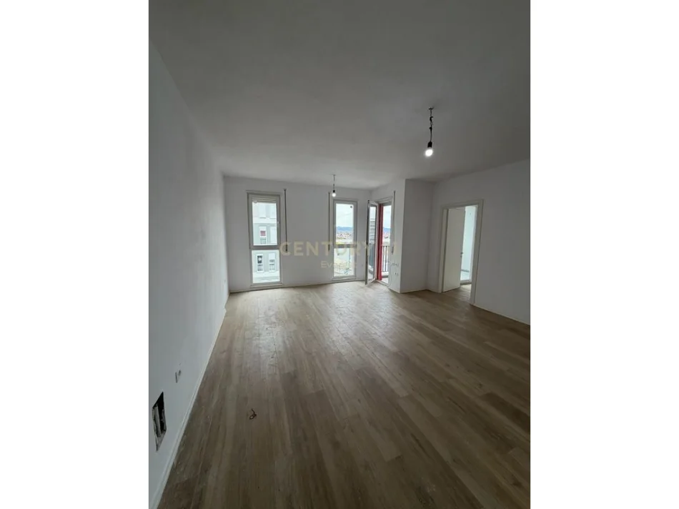 Tirane, shitet apartament 1+1 Kati 6, 71 m² 90.000 € 