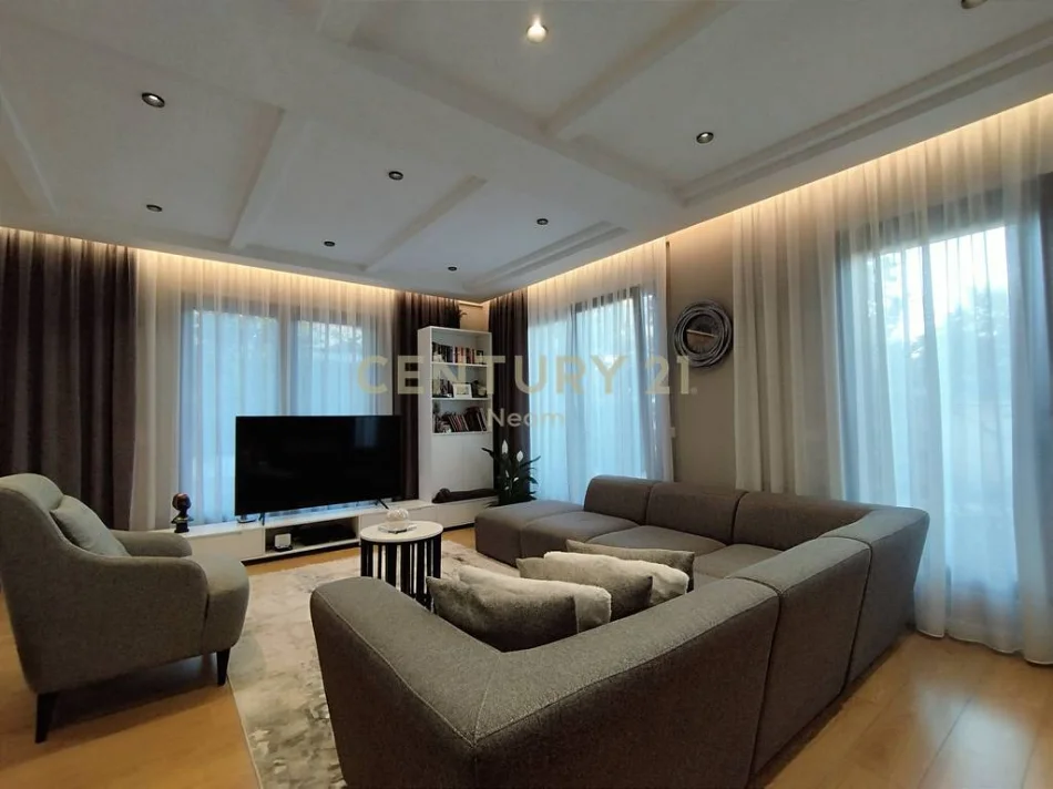 Tirane, shitet Vile 2 Katshe Kati 2, 450 m² 800.000 € 