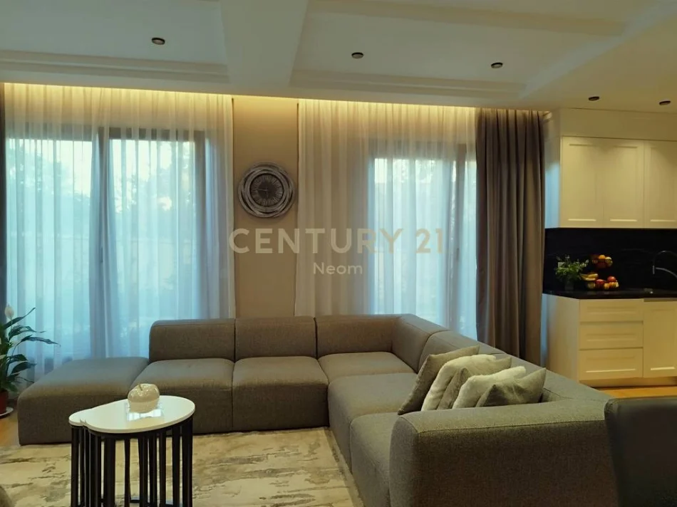 Tirane, shitet Vile 2 Katshe Kati 2, 450 m² 800.000 € 