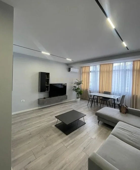 Tirane, shitet apartament 2+1 Kati 5, 90 m² 269.000 € (21 Dhjetori)