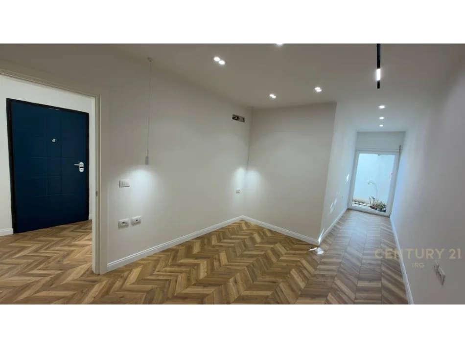 Tirane, shitet apartament 1+1 Kati 1, 67 m² 135.000 € (kodra e diellit)