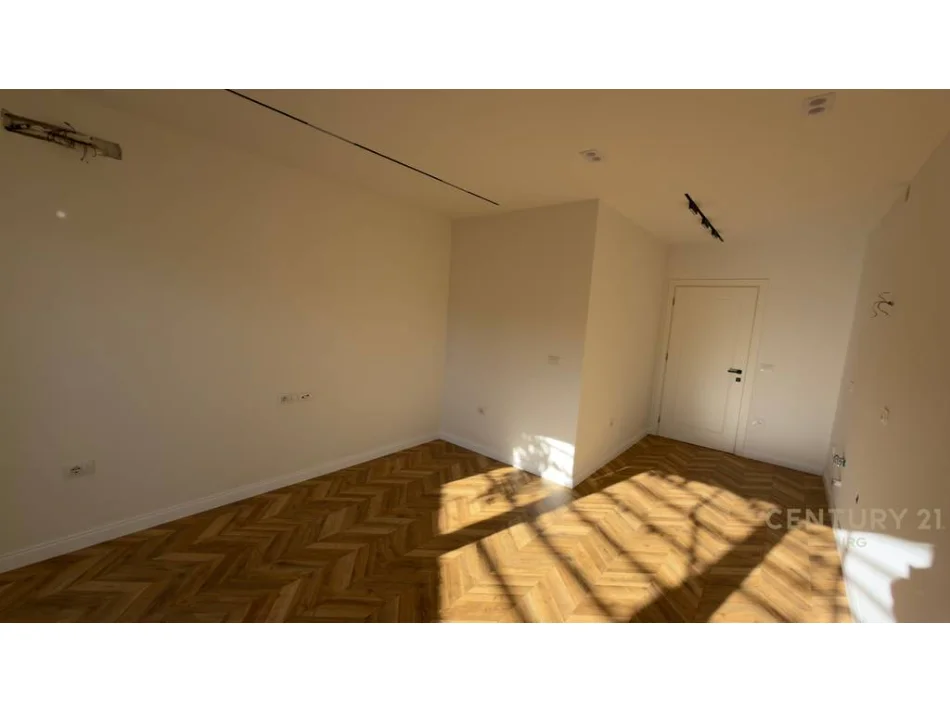 Tirane, shitet apartament 1+1 Kati 1, 67 m² 135.000 € (kodra e diellit)