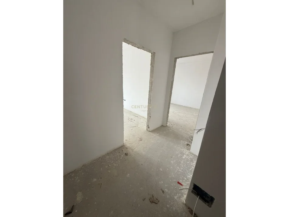 Tirane, shitet apartament 1+1 Kati 4, 74 m² 140.000 € 