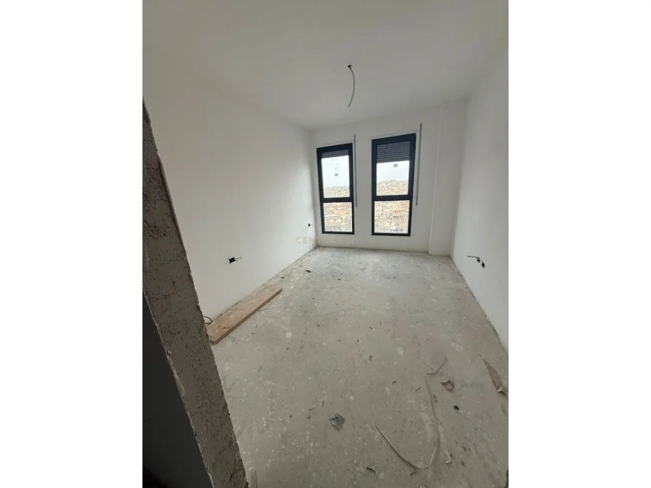 Tirane, shitet apartament 1+1 Kati 4, 74 m² 140.000 € (rruga e dibres)