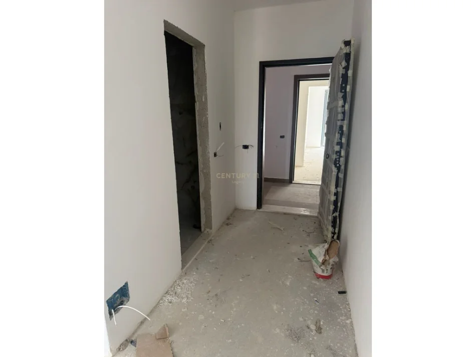 Tirane, shitet apartament 1+1 Kati 4, 74 m² 140.000 € 