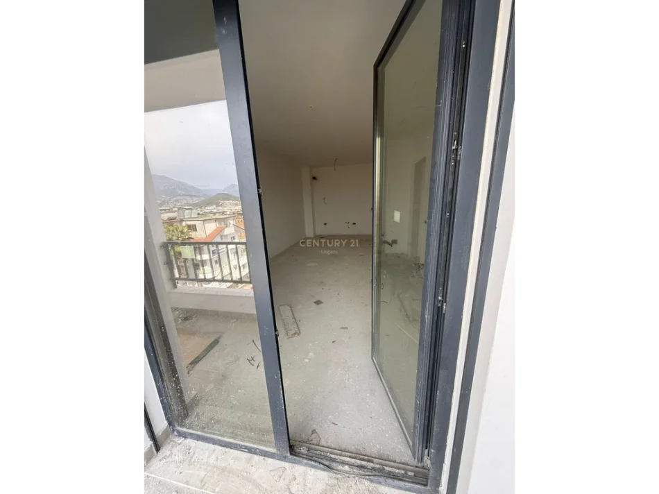Tirane, shitet apartament 1+1 Kati 4, 74 m² 140.000 € (rruga e dibres)