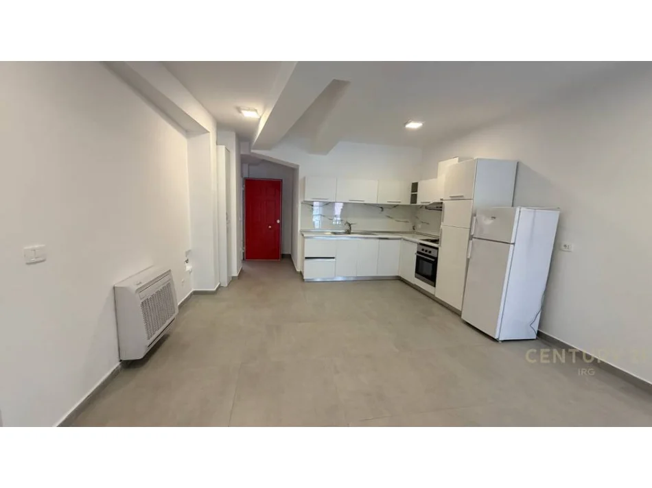 Tirane, shitet apartament 2+1+Ballkon Kati 1, 123 m² 210.000 € (kodra e diellit)