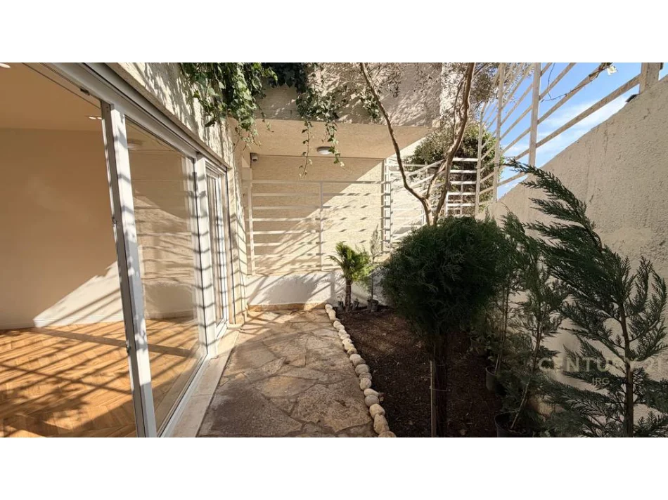 Tirane, shitet apartament 1+1 Kati 1, 67 m² 135.000 € (kodra e diellit)