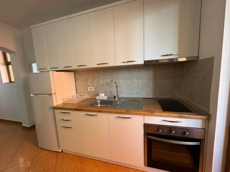 Tirane, jepet me qera apartament 1+1 Kati 6, 60 m² 500 € (Myslym Shyri)