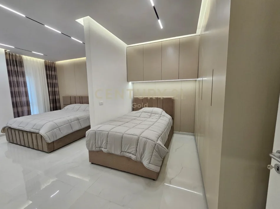 Tirane, jepet me qera apartament 1+1+Ballkon Kati 6, 71 m² 1.000 € 