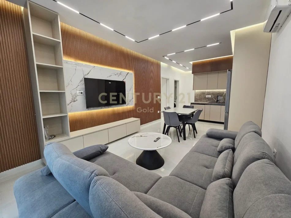 Tirane, jepet me qera apartament 1+1+Ballkon Kati 6, 71 m² 1.000 € 