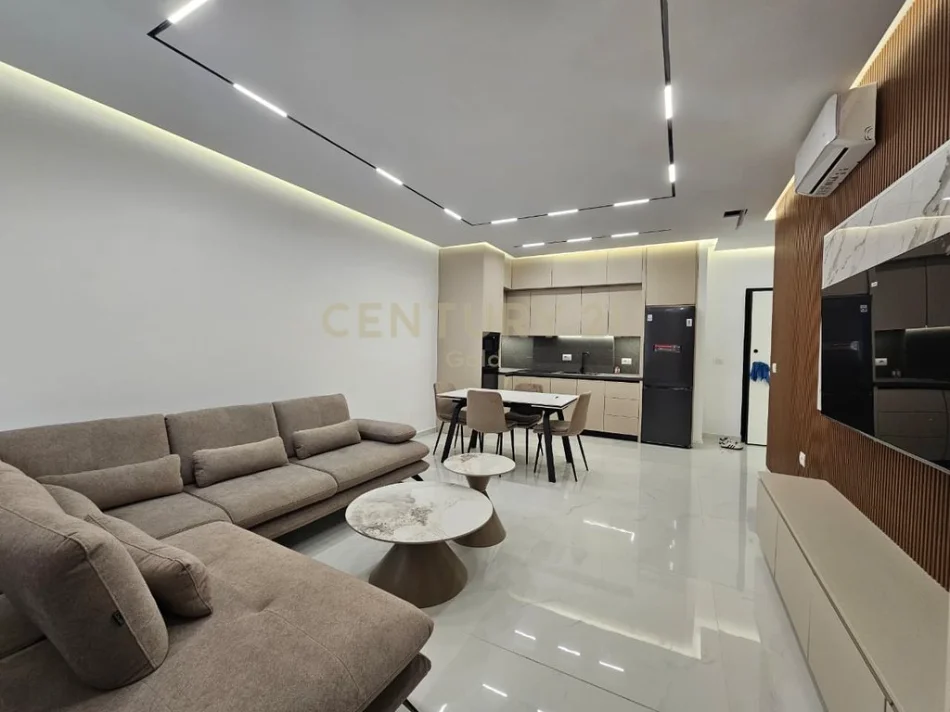 Tirane, jepet me qera apartament 1+1+Ballkon Kati 6, 76 m² 1.000 € 