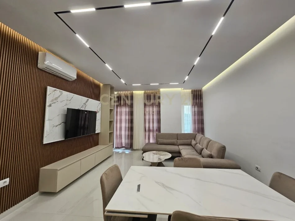 Tirane, jepet me qera apartament 1+1+Ballkon Kati 6, 76 m² 1.000 € 