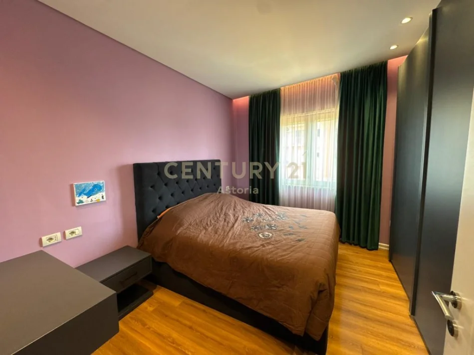 Tirane, shitet apartament 1+1 Kati 2, 70 m² 160.000 € 