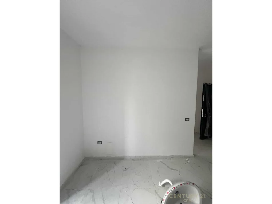 Tirane, shitet apartament 1+1 Kati 5, 53 m² 73.500 € (QTU)