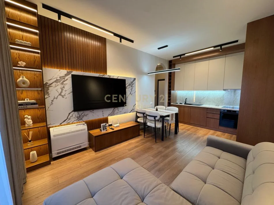 Tirane, shitet apartament 1+1 Kati 4, 59 m² 155.000 € (selite prane pallatit me shigjeta)