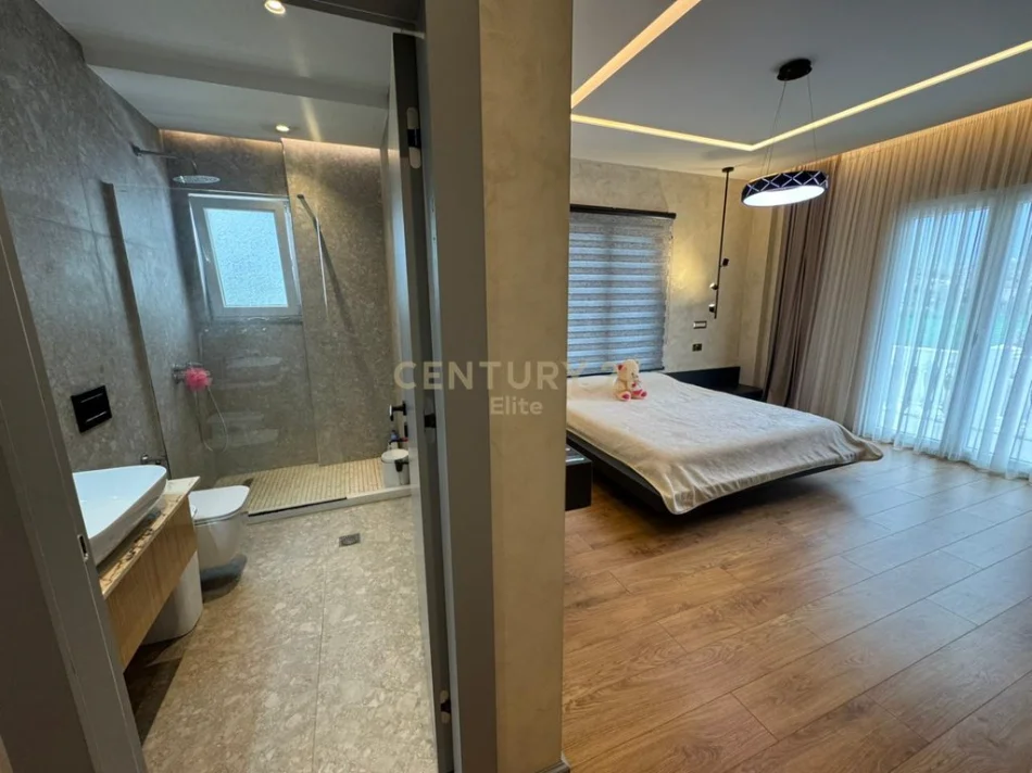 Tirane, shitet Vile 2 Katshe Kati 2, 324 m² 630.000 € (Farke)