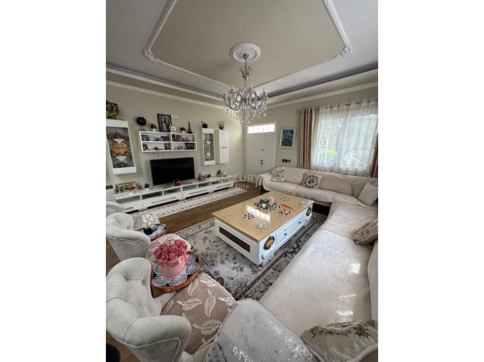 Tirane, shitet Vile 2 Katshe Kati 2, 324 m² 630.000 € (Farke)