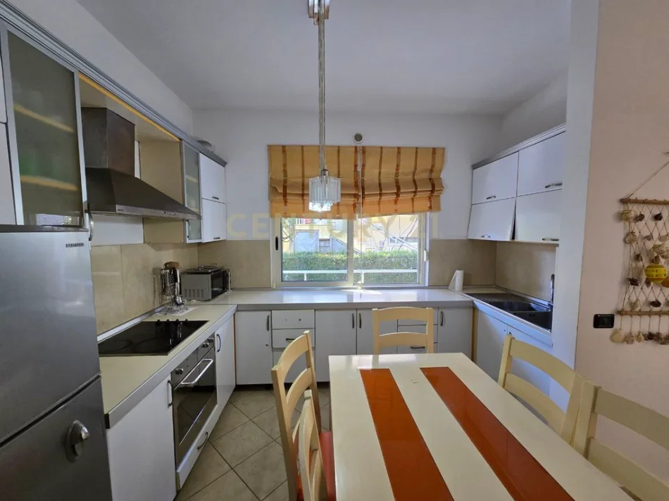 Gjiri Lalezit | Hamallaj, shitet apartament 2+1+Ballkon Kati 0, 263 m² 280.000 € 