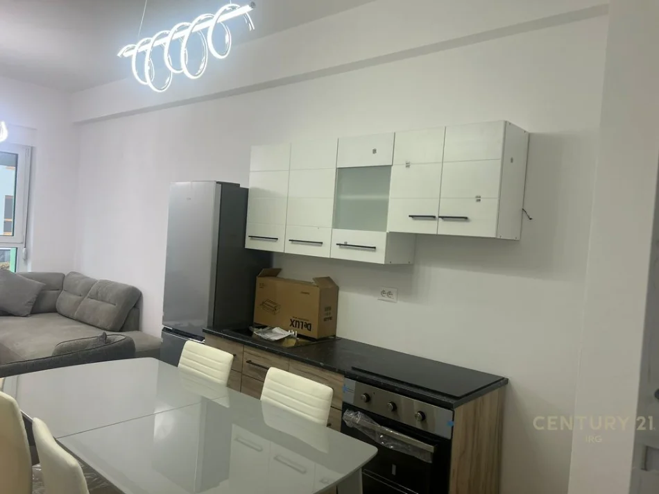 Tirane, jepet me qera apartament 1+1 Kati 3, 47 m² 450 € 