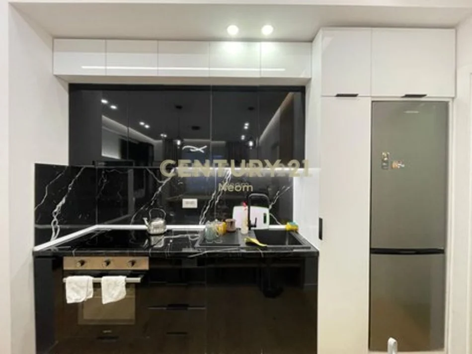 Tirane, jepet me qera apartament 1+1 Kati 1, 61 m² 600 € (Liqeni i Thate)