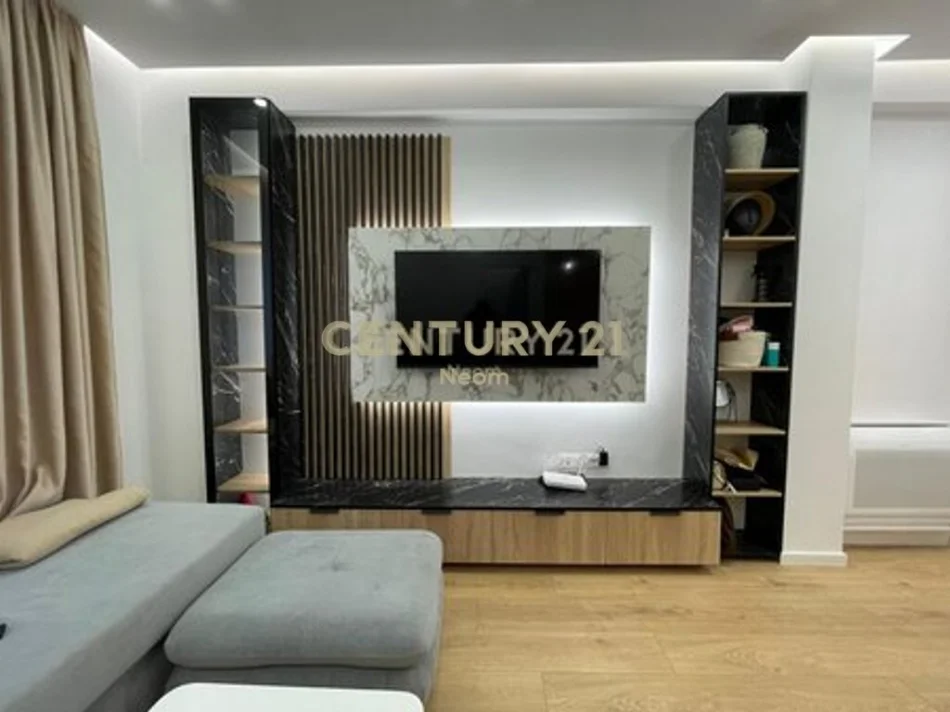 Tirane, jepet me qera apartament 1+1 Kati 1, 61 m² 600 € (Liqeni i Thate)