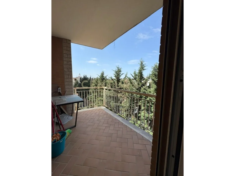 Tirane, jepet me qera apartament 1+1+Ballkon Kati 2, 70 m² 600 € (don bosko)