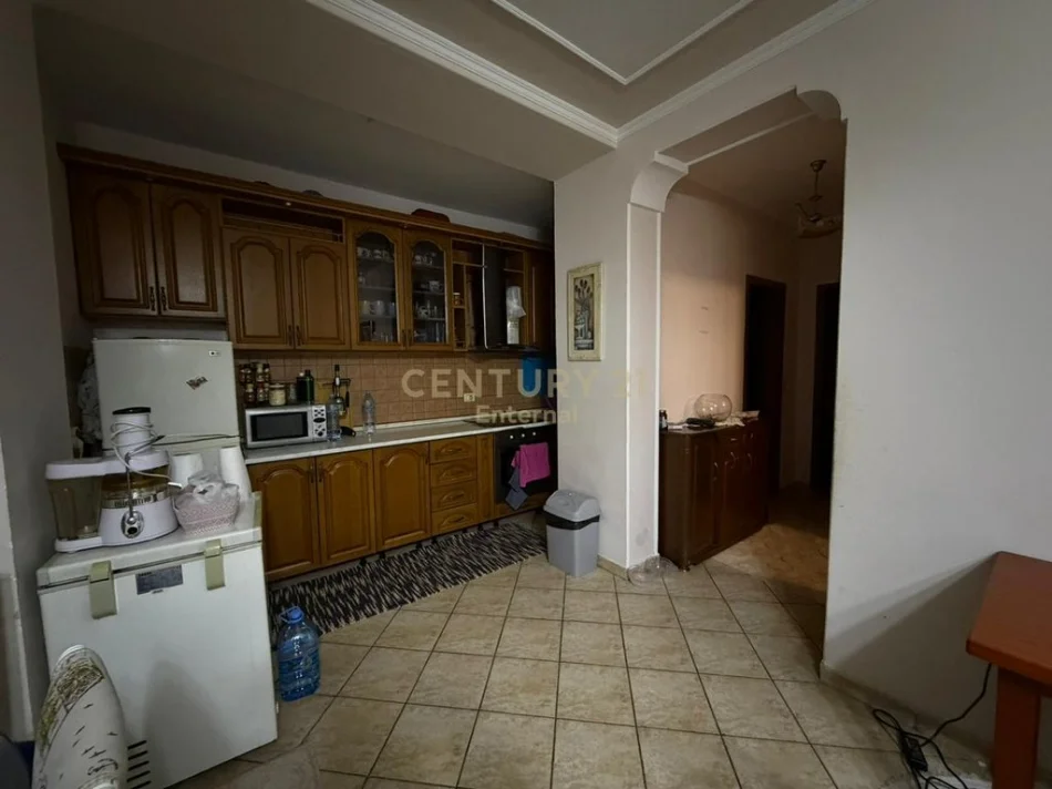 Tirane, shitet apartament 3+1 Kati 5, 133 m² 330.000 € (Shkolla e Baletit)