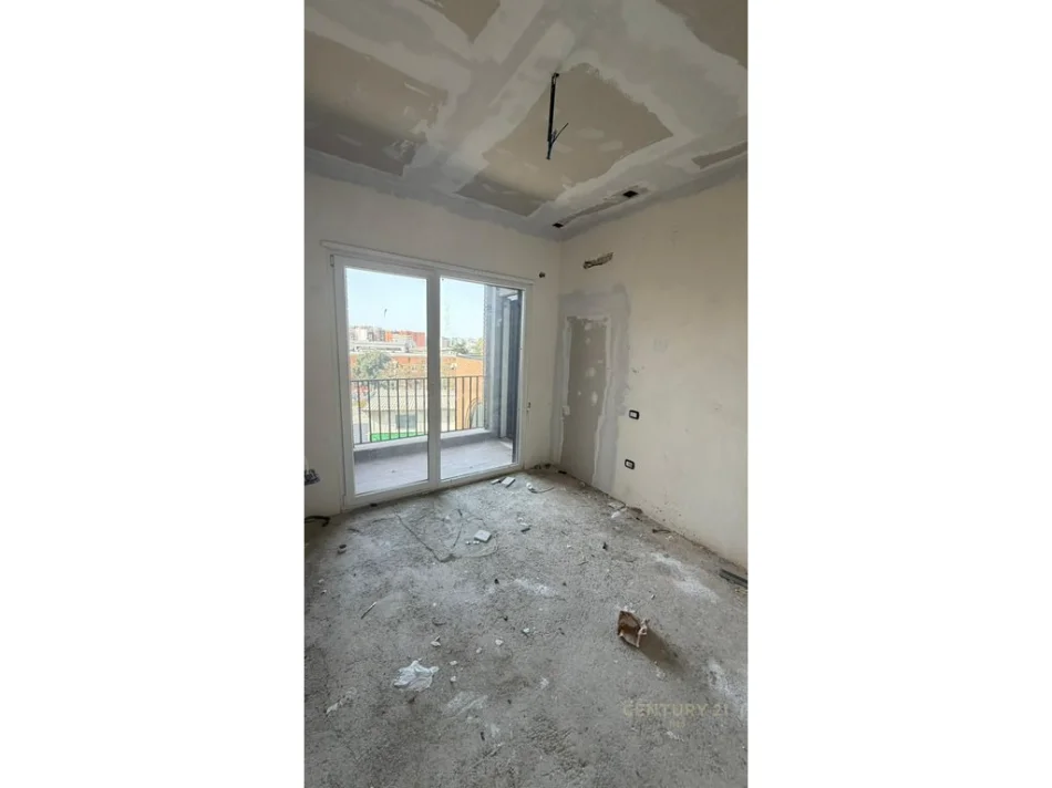 Tirane, shitet apartament Kati 6, 120.000 € 