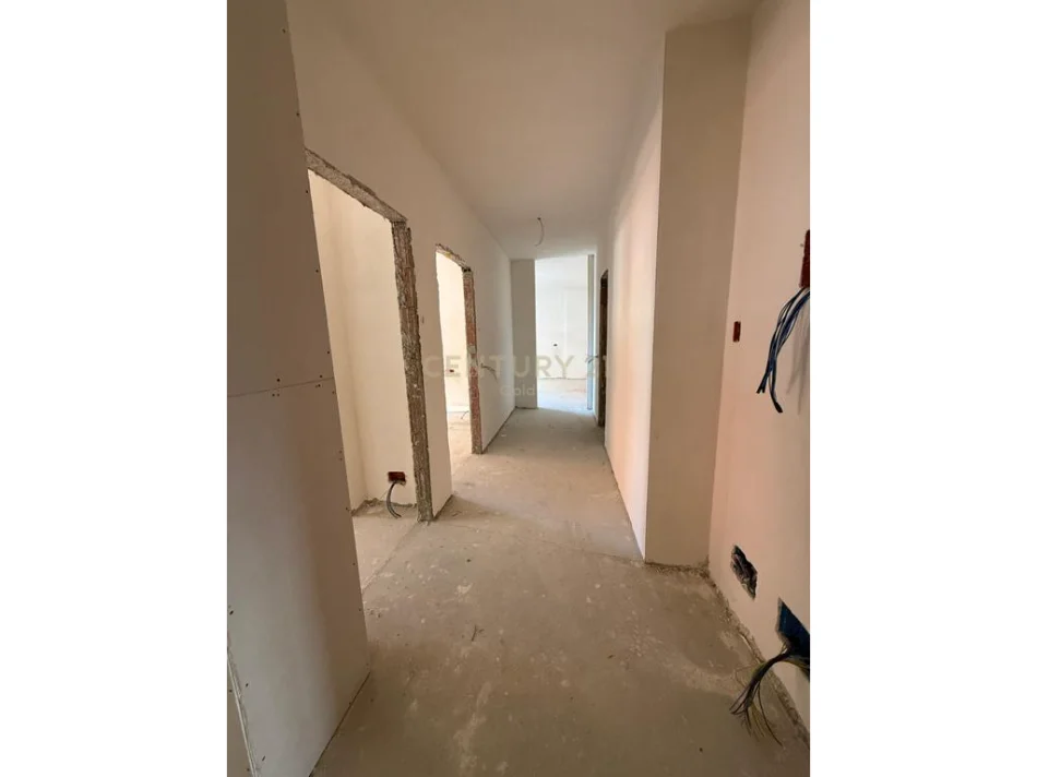 Tirane, shitet apartament 3+1+Ballkon Kati 6, 126 m² 122.000 € 