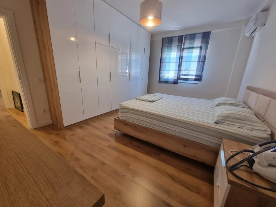 Tirane, jepet me qera apartament 1+1 Kati 7, 70 m² 550 € (Zogu i zi)