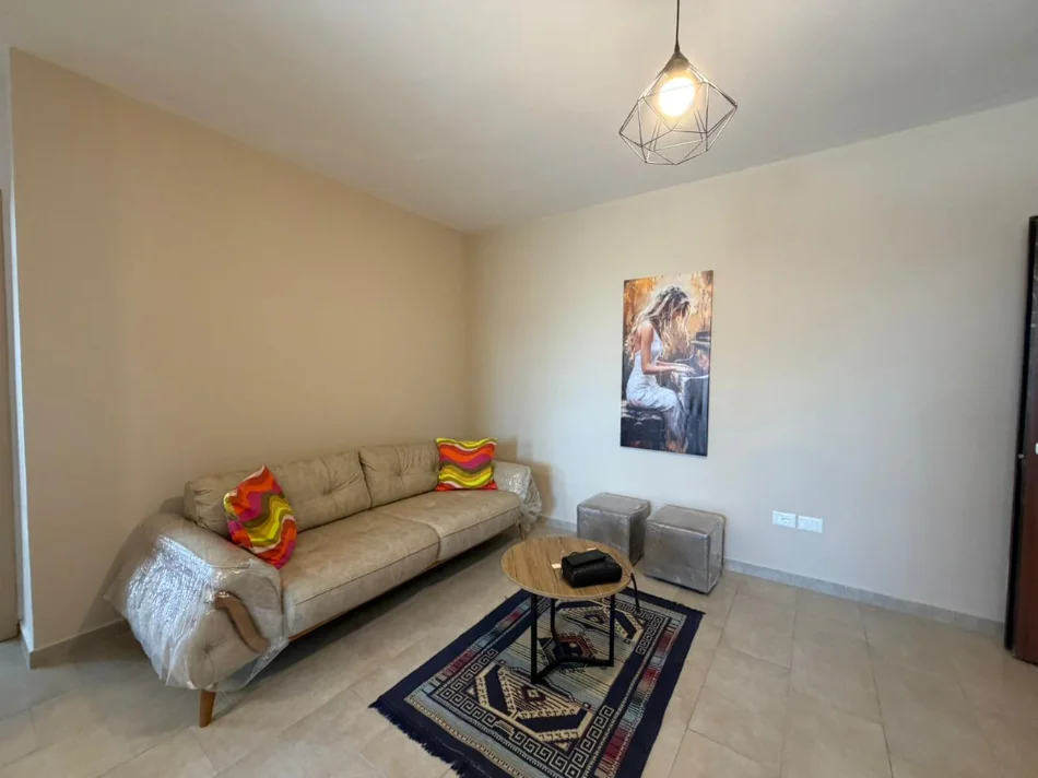 Durres Plazh, jap me qera apartament 1+1 Kati 5, 400 € (Plepa durres)