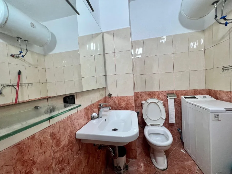 Durres, jepet me qera apartament 1+1 Kati 3, 65 m² 500 € (Golem Durres)