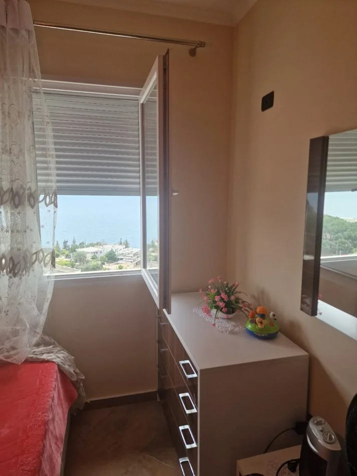 Vlore, jepet me qera apartament 2+1 Kati 5, 600 € (Vlore).