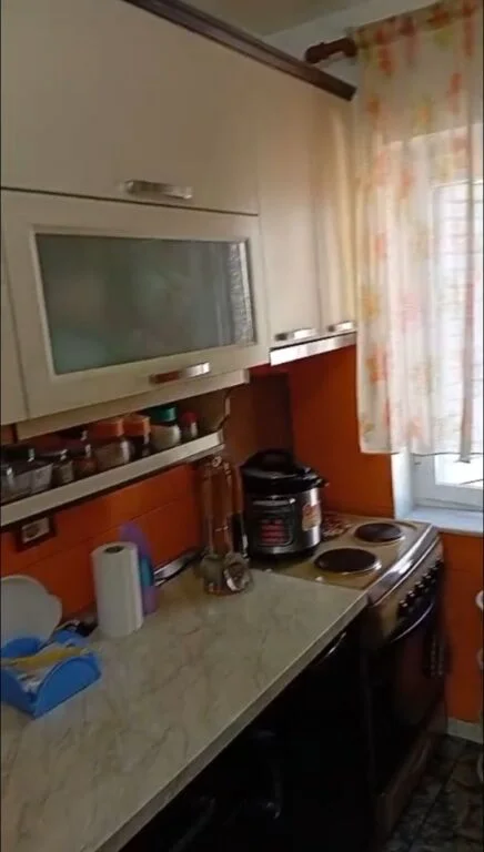 Vlore, jepet me qera apartament 2+1 Kati 3, 363 € 