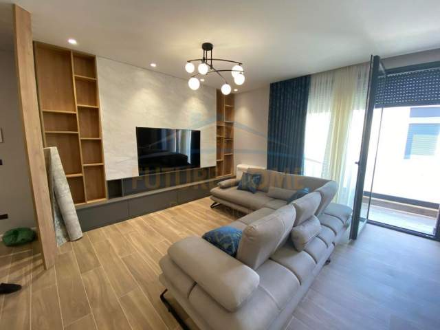 Tirane, jepet me qera apartament 2+1+BLK Kati 2, 118 m² 1.500 Euro (Residenca Sofia,Teg)