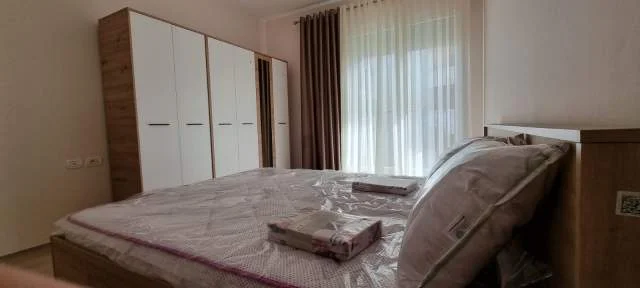Tirane, jepet me qera apartament 2+1 Kati 4, 100 m² 720 Euro (Don Bosko)