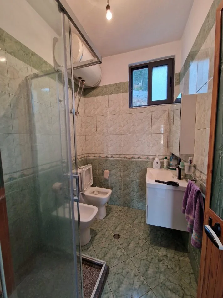 Tirane, shitet shtepi 2 Katshe Kati 0, 315 m² 280.000 € (yrshek)