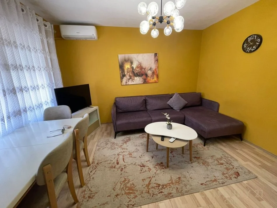 Tirane, jepet me qera apartament 1+1+Ballkon Kati 1, 58 m² 450 € (Ali Demi)